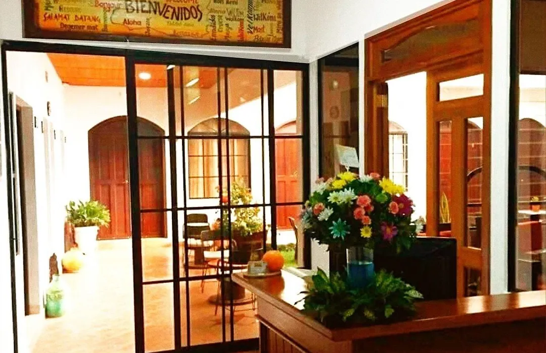 Hostal Las Puertas-1
